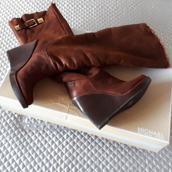 NWT MICHAEL Michael Kors brown distressed faux suede & faux fur lined long boots - Picture 4 of 15